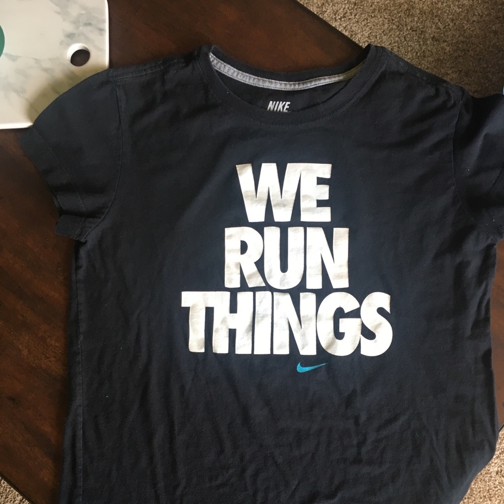 EUC Nike “we run things” t-shirt